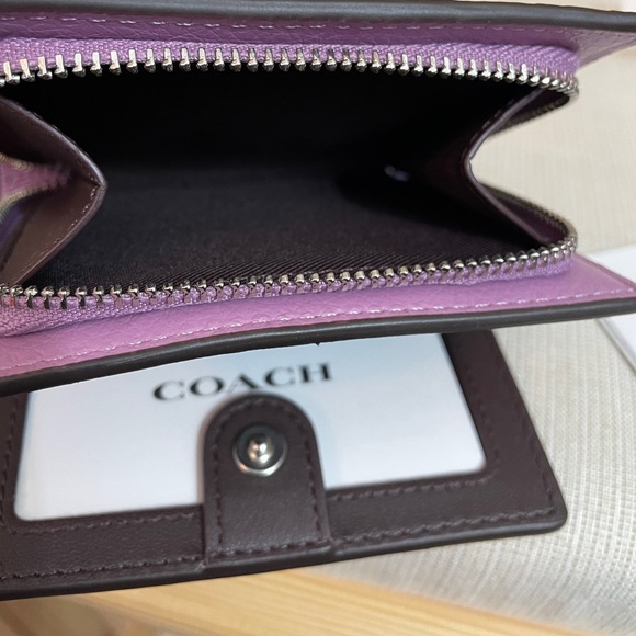 Coach Snap Wallet with Signature Canvas Interior in Silver/Iris NWT - Picture 10 of 14